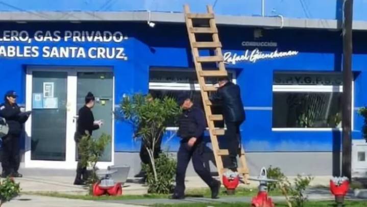 Atentado en Caleta Olivia: dispararon al menos 19 veces contra la sede del Sindicato de Petroleros Privados