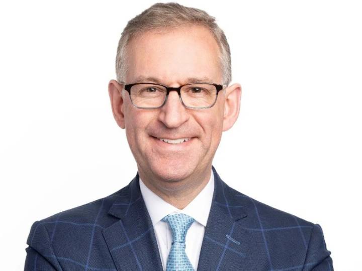 Federal Defence Investment Agency CEO making close to $680,000 annually