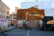 Proceden al vaciado del edificio de la calle Jesús del Calvario de Huelva para su demolición