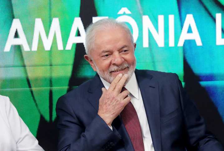 Brasil, de Lula a Guajaraja, doce luchadores frente a la crisis climática en la lista de los 100 latinos más activos