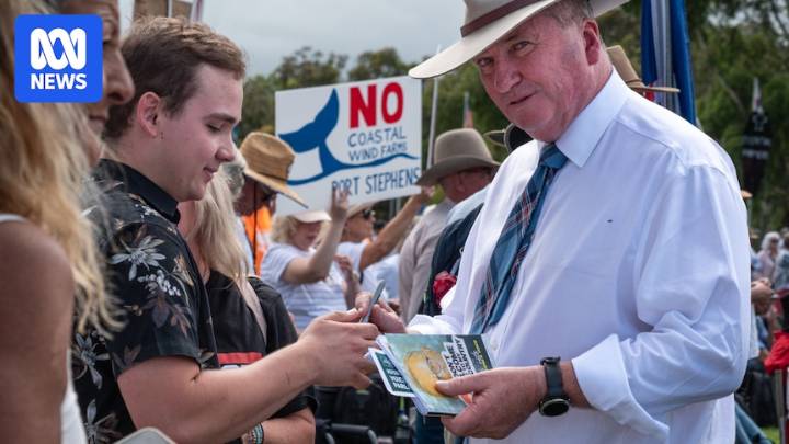 Barnaby Joyce will not recontest New England seat at next election