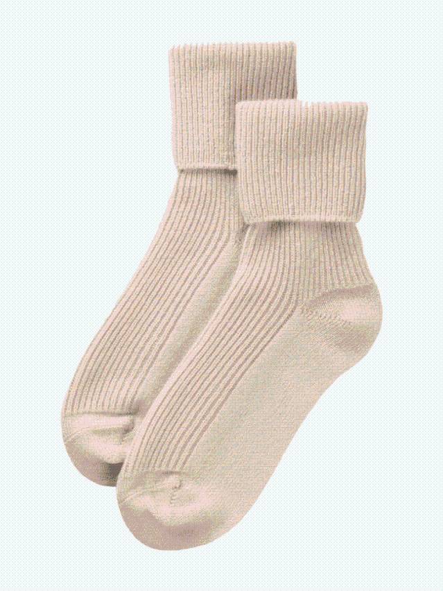 Best Gifts for Women: 50+ Christmas Gift Ideas She’ll Love in 2025