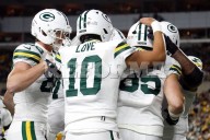 Packers remonta y arruina fiesta de Rodgers y los Steelers