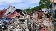 Al menos 60 personas mueren tras un fuerte terremoto en Filipinas, según autoridades