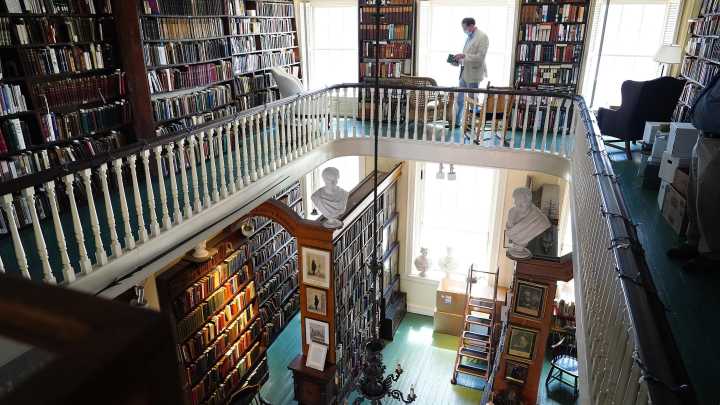 Portsmouth Athenaeum to hold book sale