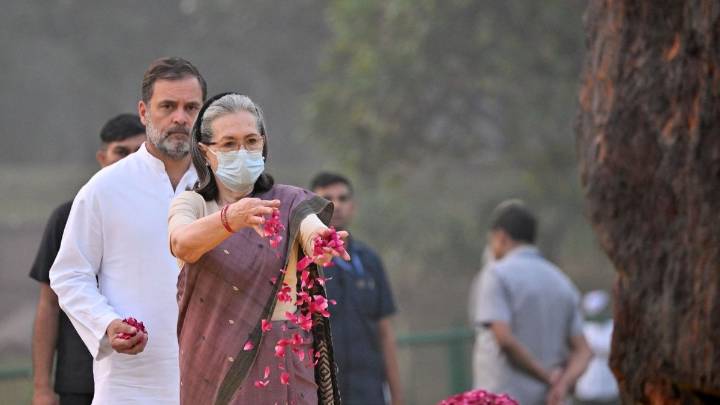 ‘Bharat ki Indira’: Rahul Gandhi leads Congress tributes on death anniversary