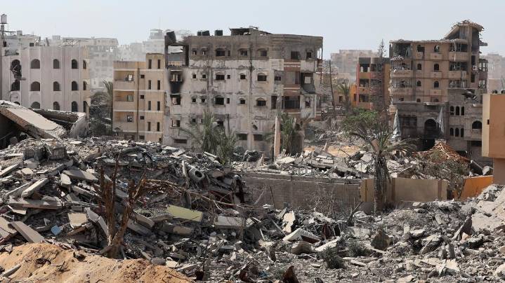 International journalists visit Gaza City under the supervision of Israel's army