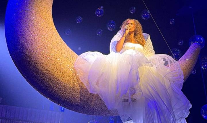 Leona Lewis Dazzles in Las Vegas Holiday Residency ‘A Starry Night’: Setlist Revealed | Leona Lewis, Music, Set LIst