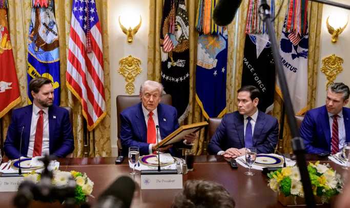 Trump y Putin acuerdan una reunión en Budapest