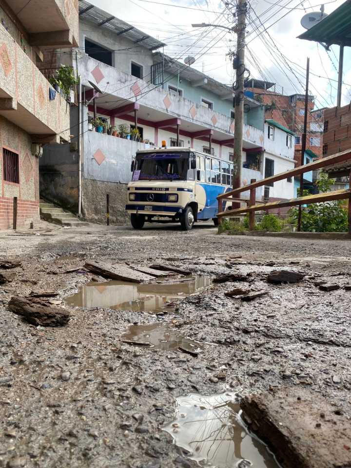 Sin alumbrado, sin agua y con una cancha en ruinas: el abandono en José Gregorio Hernández 