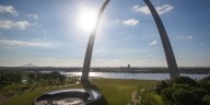 Groups pool money to open the Arch, Old Courthouse despite government shutdown