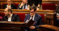 Illa sigue los pasos de Sánchez y vota a favor de «blindar el derecho al aborto» en el Estatuto de Cataluña
