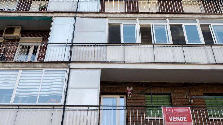 Los portales inmobiliarios se llenan de casas okupadas: superan las 23.000 y ya representan el 3% de la oferta