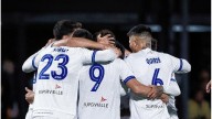 Vélez se lo empató con diez a Riestra en una intensa lucha por la cima
