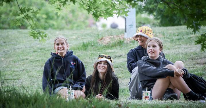 Will the social media ban reshape teens' summers?