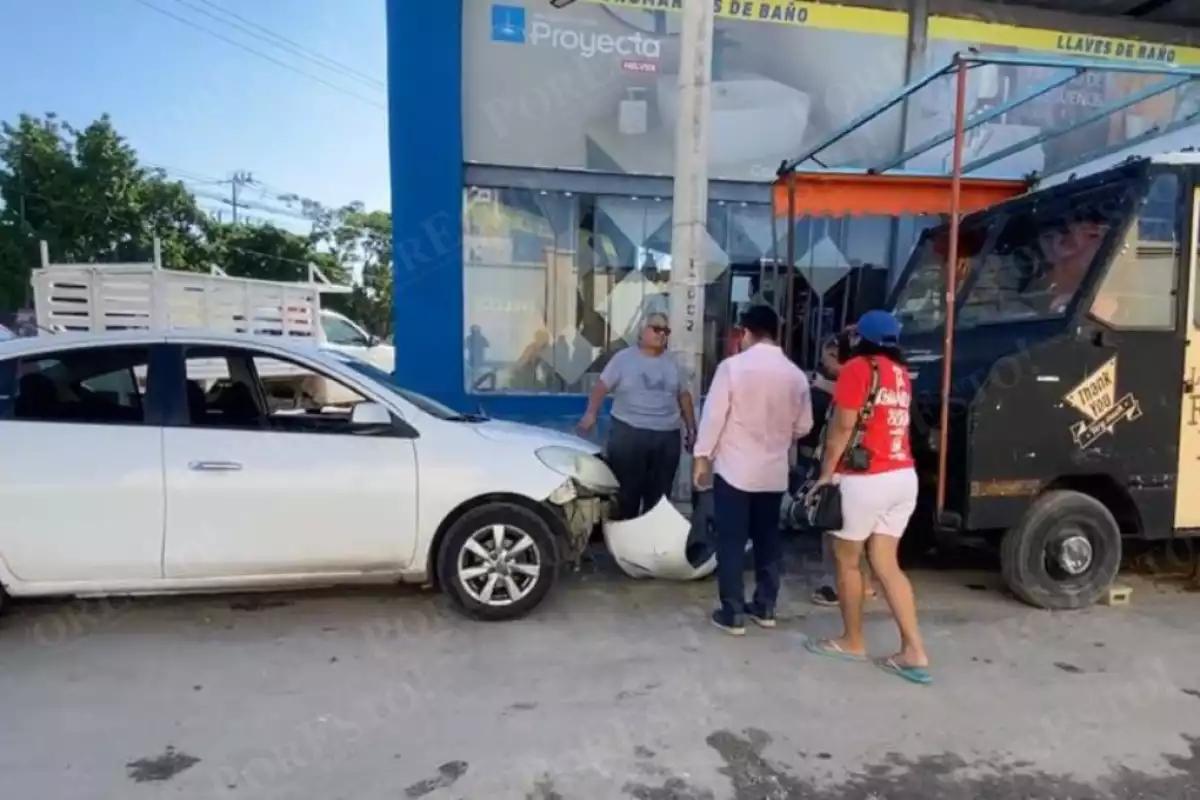 Mujeres generan choque en la López Portillo; generan movilización de la policía campechana