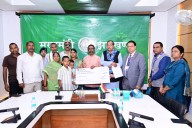 Jharkhand CM Soren hands over financial aid to families of martyred cops