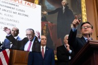 Federal workers' union calls on Democrats to pass GOP funding bill