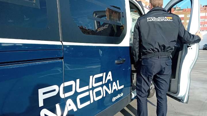 Detenida en Lanzarote una letrada por usar su cargo para avalar contratos de alquiler falsos y favorecer la inmigración irregular