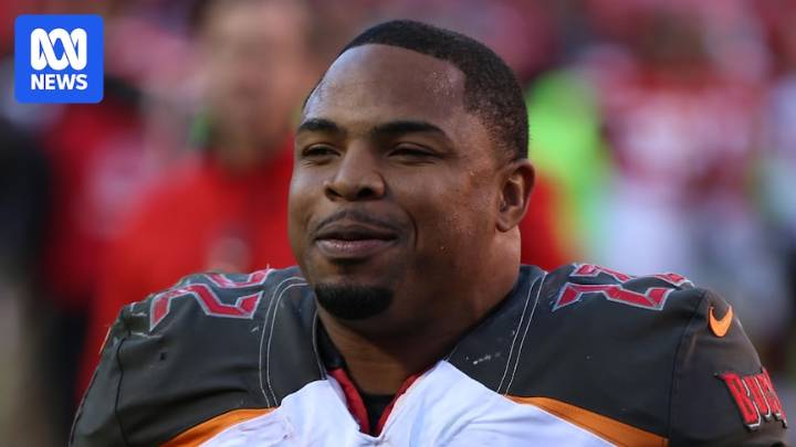 Former NFL running back Doug Martin dies after struggle with police