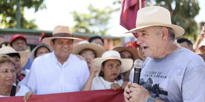 José Ramiro López Obrador dice no esconder sus 13 ranchos, pero olvida cuándo los compró