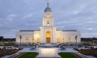 "Para evitar cualquier misterio", los mormones abren por única vez su templo de Bahía