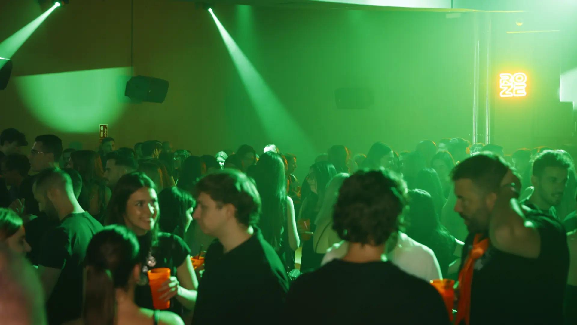 El nuevo bar de Zaragoza con tardeo y una fiesta de la cerveza única: "Es muy top"