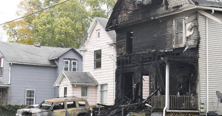 Apartments destroyed by fire in Ashtabula