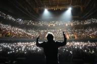 Javier Milei presentó su libro con un show de rock y promesas de campaña...