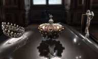 Robo de joyas en el Louvre: Francia intensifica la búsqueda de los cuatro ladrones
