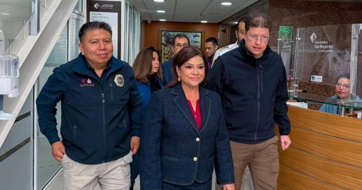 Clara Brugada y el secretario Pablo Vázquez visitan a policías lesionados tras marcha del 2 de octubre