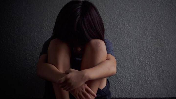 Condenado, 19 años después, por violar a su hermana de nueve años