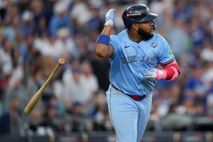 Guerrero homers off Ohtani, Blue Jays even World Series with win over Dodgers in Game 4