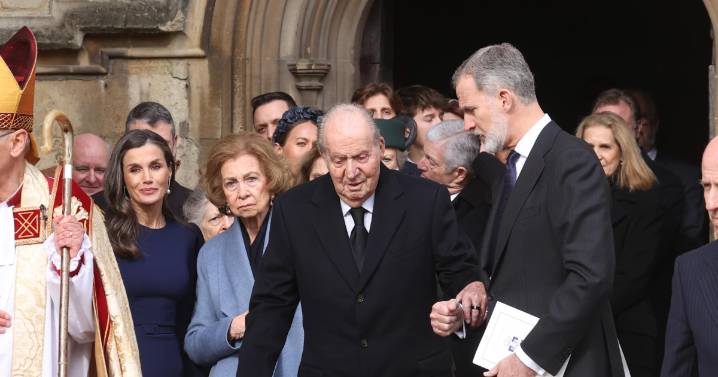 El Rey Juan Carlos no está invitado al acto oficial del 21-N, pero sí a un almuerzo privado en El Pardo el 22