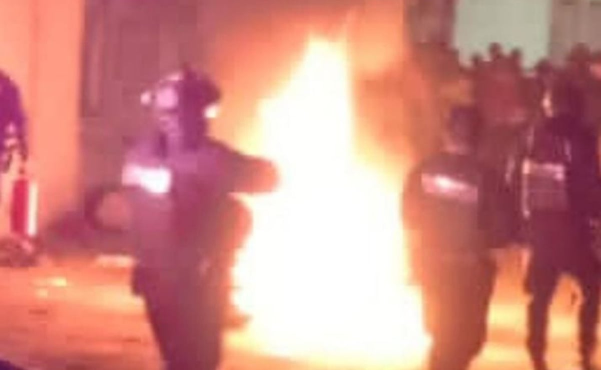 Dos presuntos ladrones son linchados en Chalco; uno de ellos muere quemado y el otro es reportado muy grave