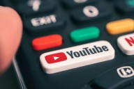 Apuesta en 4K. YouTube quiere dominar los televisores con IA, códigos QR y miniaturas diferentes