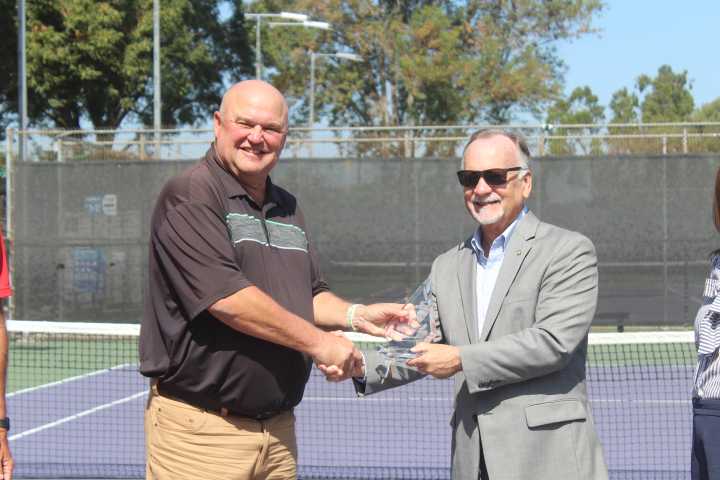 Long Beach honored as a ‘Tennis Town’ by USTA Southern California
