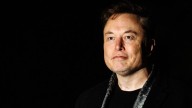 Elon Musk afirmó que necesita US$ 1 billón para impedir que "terroristas corporativos" tomen el control de Tesla
