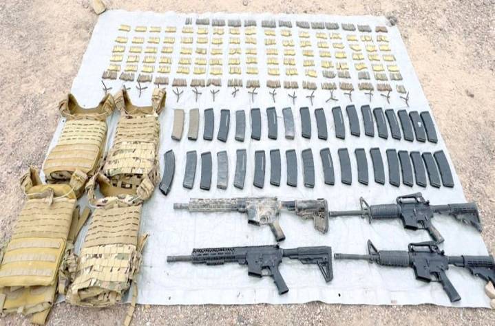 Ejército decomisa arsenal y captura a delincuente en operativos en Coyame y Ojinaga 