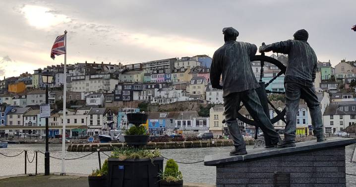 Human skull found in carrier bag at South West harbour