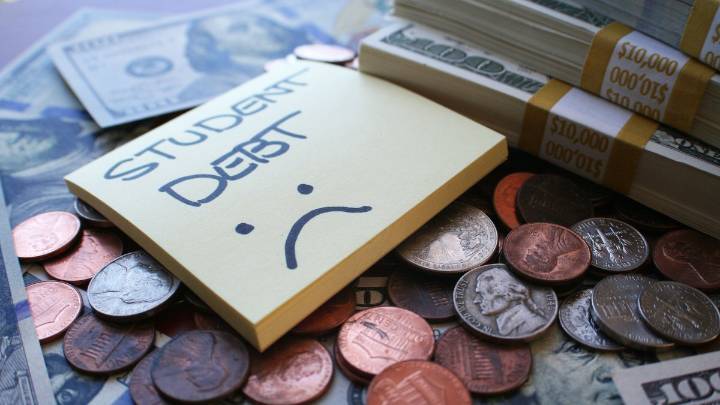 Millones estudiantiles en riesgo de incumplimiento de pago