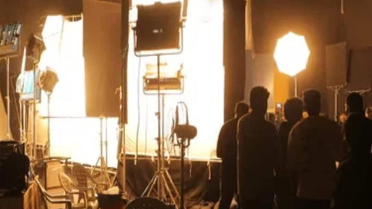 India’s First Rs 100 Crore Film Didn’t Star A Khan, Kapoor Or Bachchan, Can You Name It?