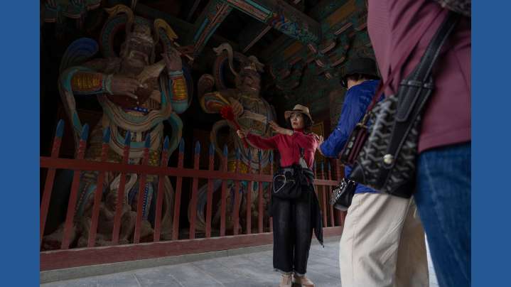 China's Xi promises to protect free trade at APEC as Trump snubs major summit