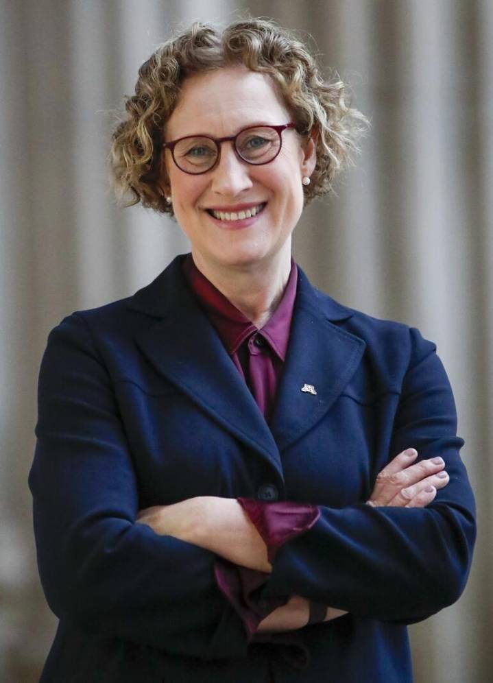 U of M president stops in St. Cloud to underscore importance of new CentraCare med school campus