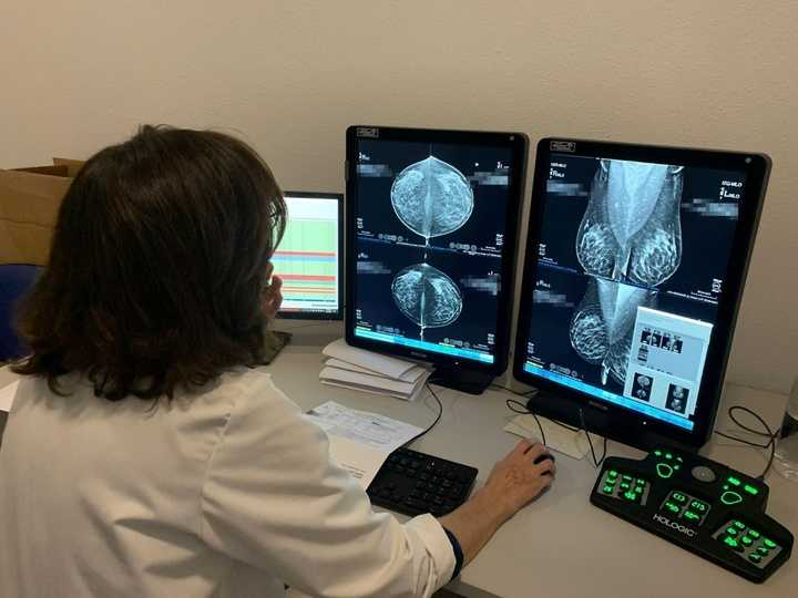 La Región de Murcia tiene en marcha 80 estudios de investigación relacionados con el cáncer de mama