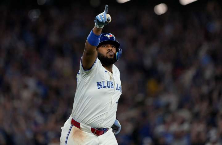 Toronto Blue Jays one win away from advancing to World Series