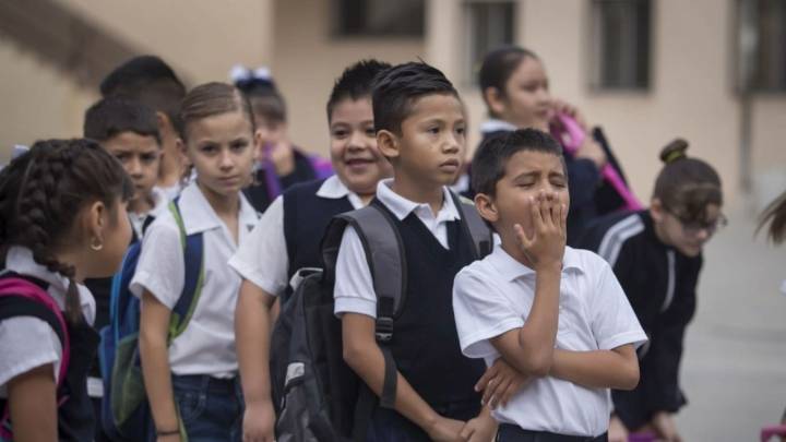 ¿Habrá puente en las escuelas del nivel básico por el Día de Muertos este 2025? Esto dice el calendario de la SEP