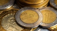 Cae peso ante el dólar por tensión con China