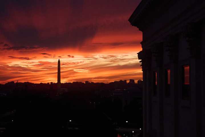 Government shutdown begins as U.S. Senate fails to pass budget plan