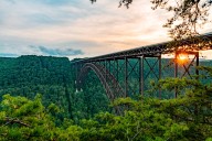 Morrisey, Ruby celebrate re-opening of state’s national park visitor services amid government shutdown